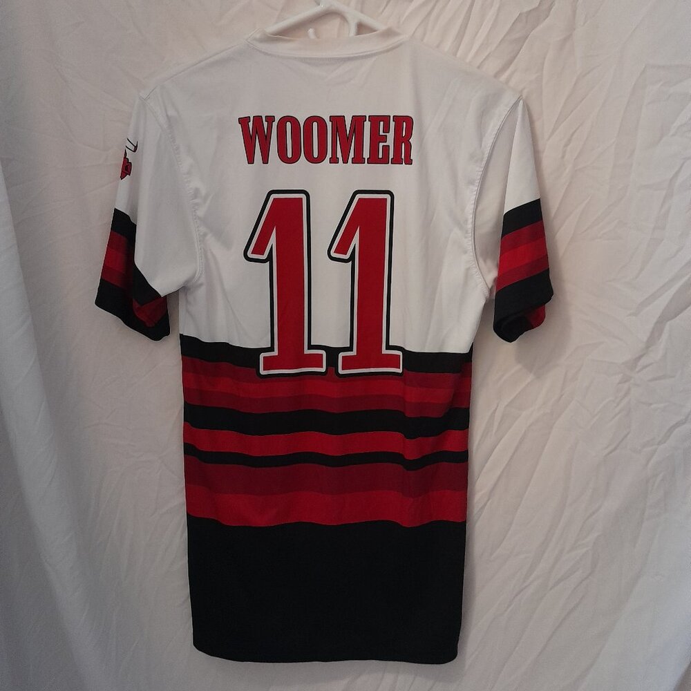 FREE WITH PURCHASE!! - Chicago Bulls Jersey 11 Woomer - Picture 6 of 8